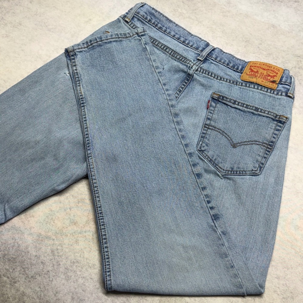 Levis 505 Regular Fit Mens 33x32 Light‎ Wash Distressed Straight Leg Denim Jeans
